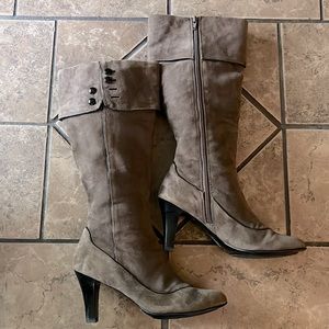 Suede Boots by Sofft